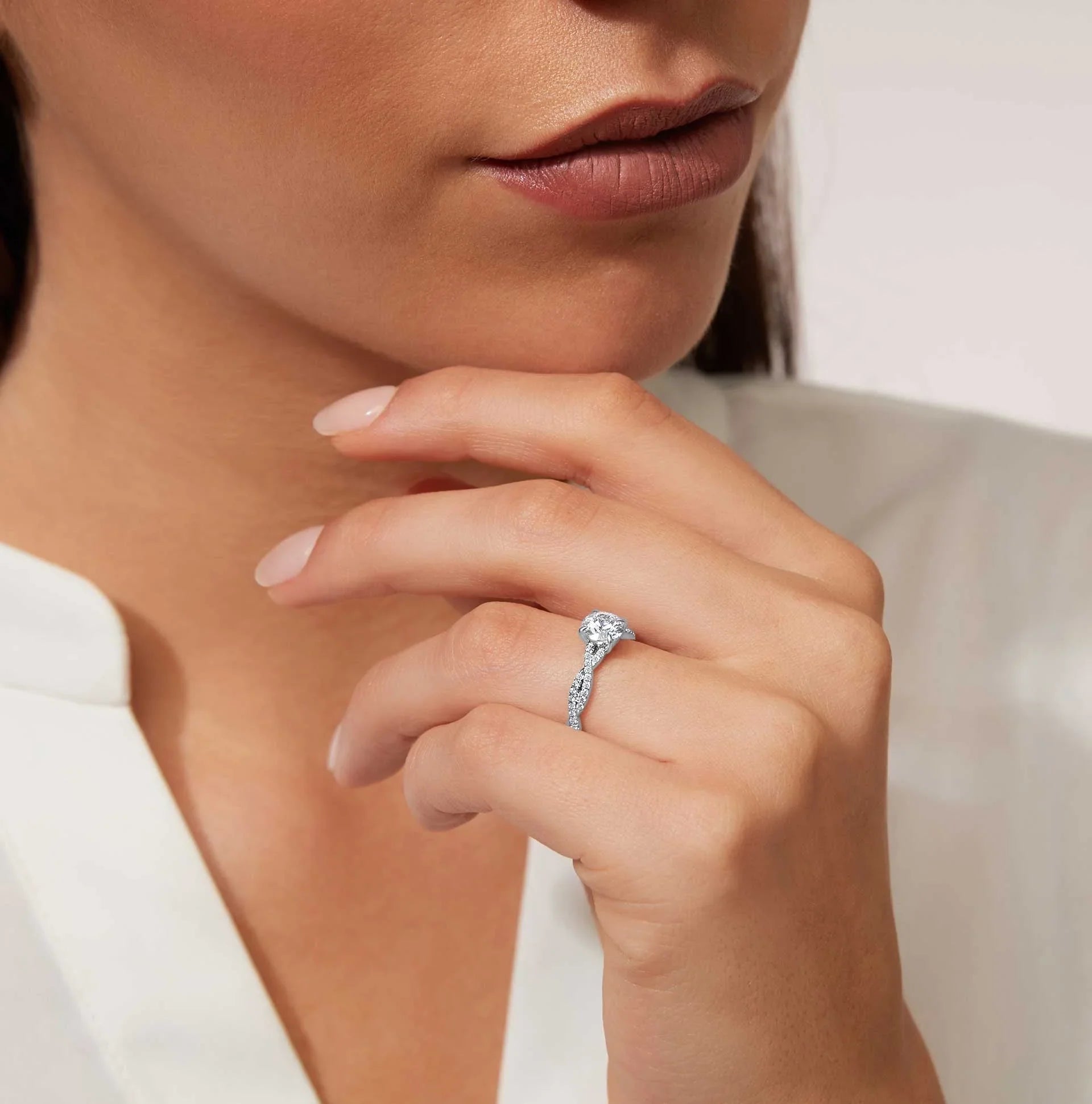 Ivy - Round Cut Platinum Engagement Ring