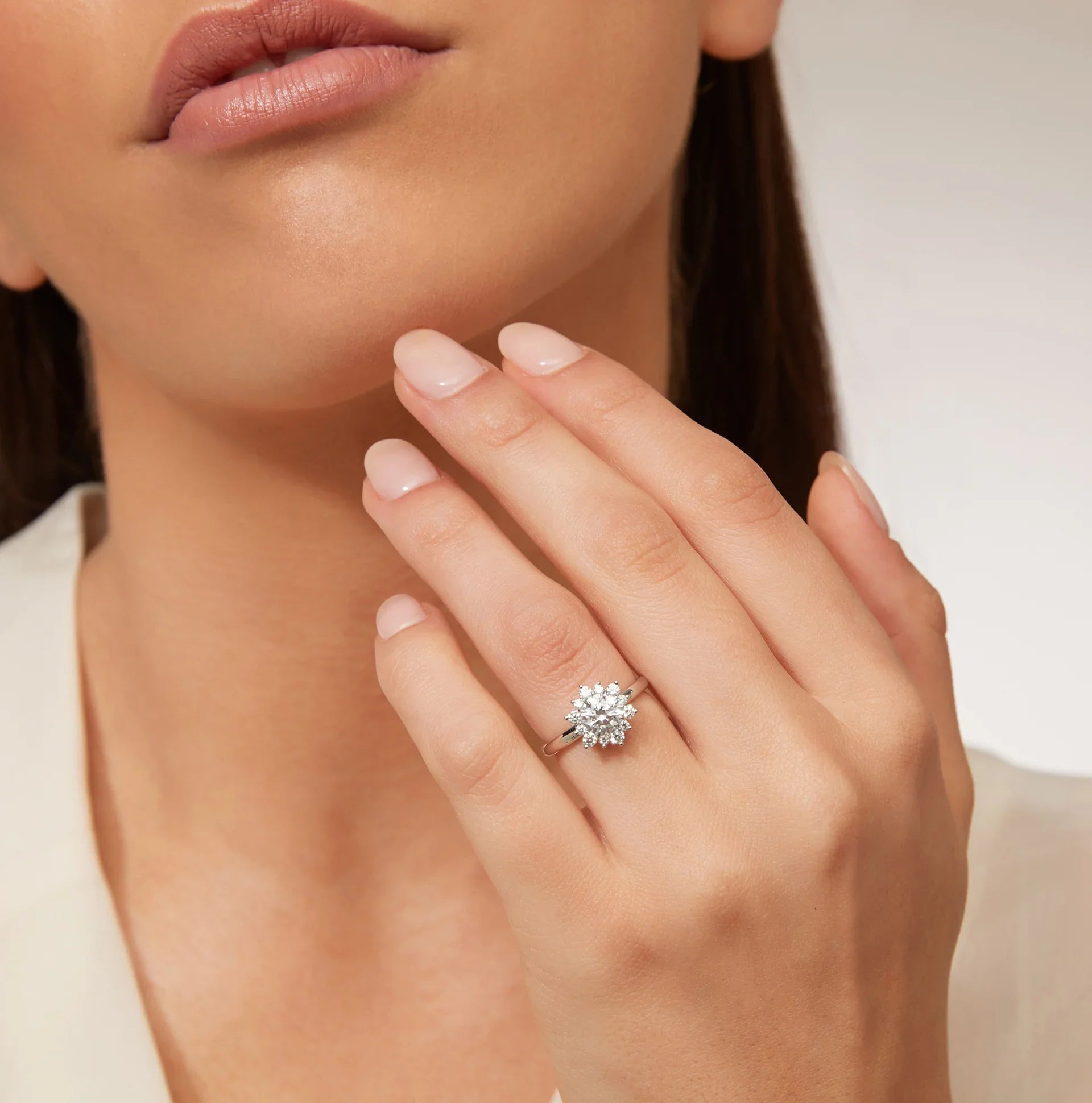 Nicola - Round Cut Platinum Engagement Ring