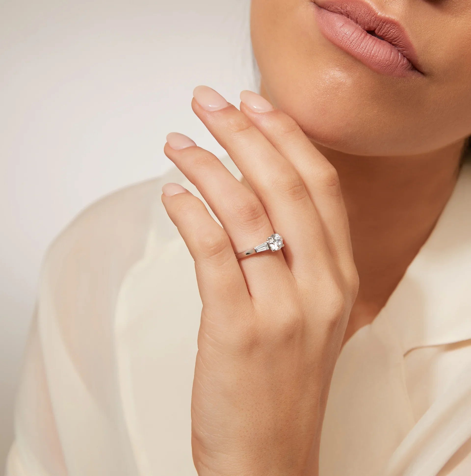 Mia - Round Cut Platinum Engagement Ring